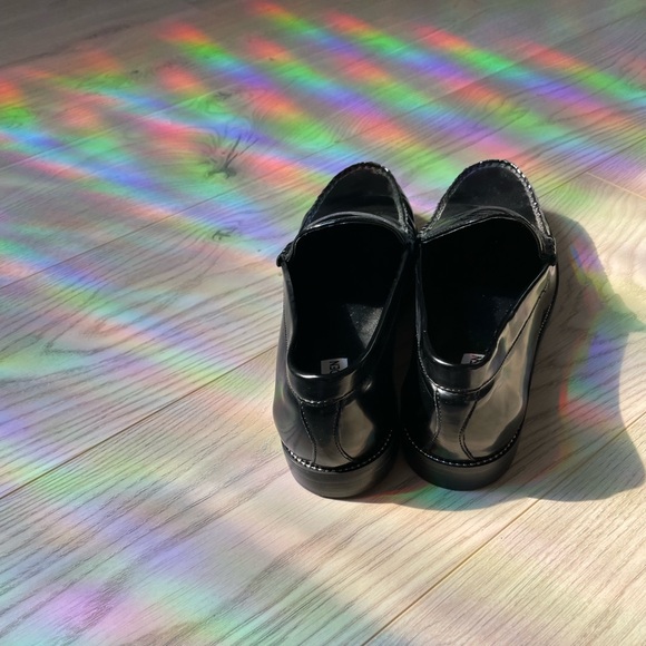 Steve Madden black leather loafers size 10 women’s (fits a bit snug) - Picture 3 of 5